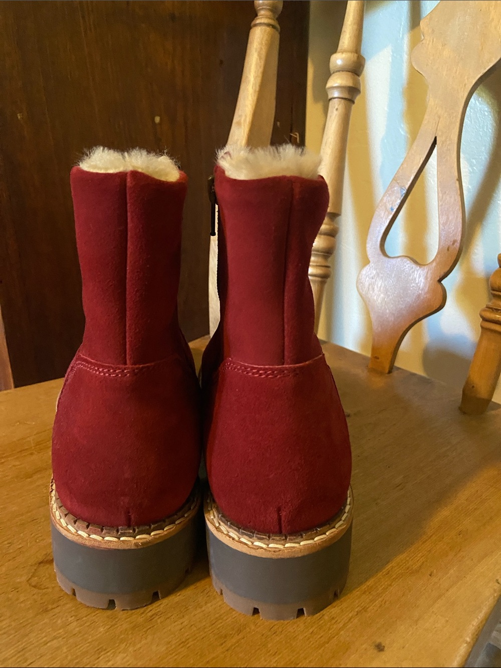 NWOB Overland Calib Suede Sherpa Maroon Booties Boots Size 39 9 - Picture 4 of 11